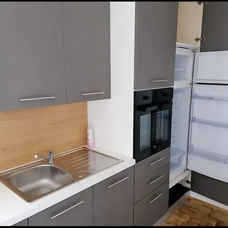 Apartament Milat