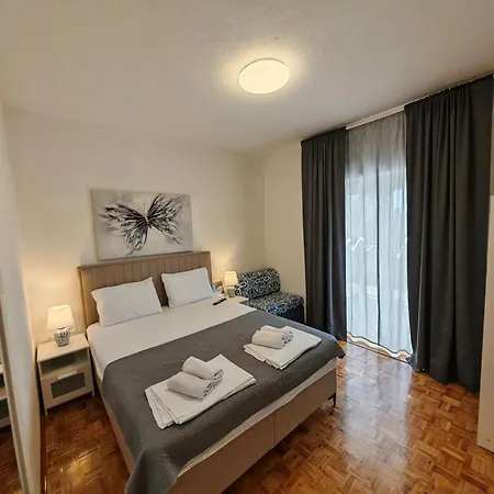 Apartament Milat *