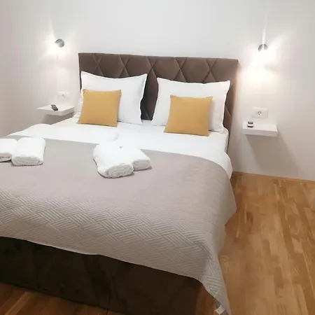 Apartment Milat *